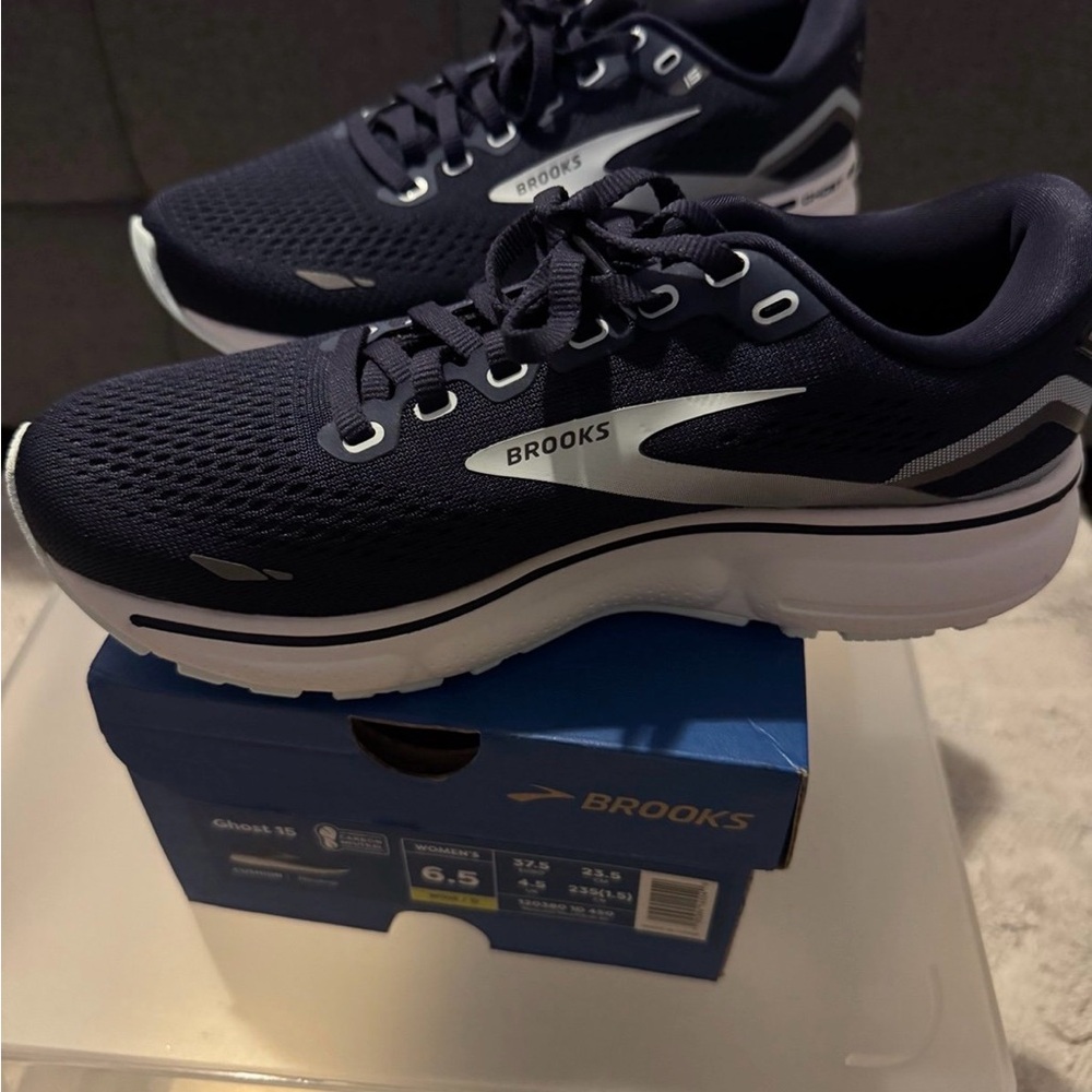 Brooks Ghost 15 Women's Shoes - Dark Blue and Light Blue - Picture 3 of 8